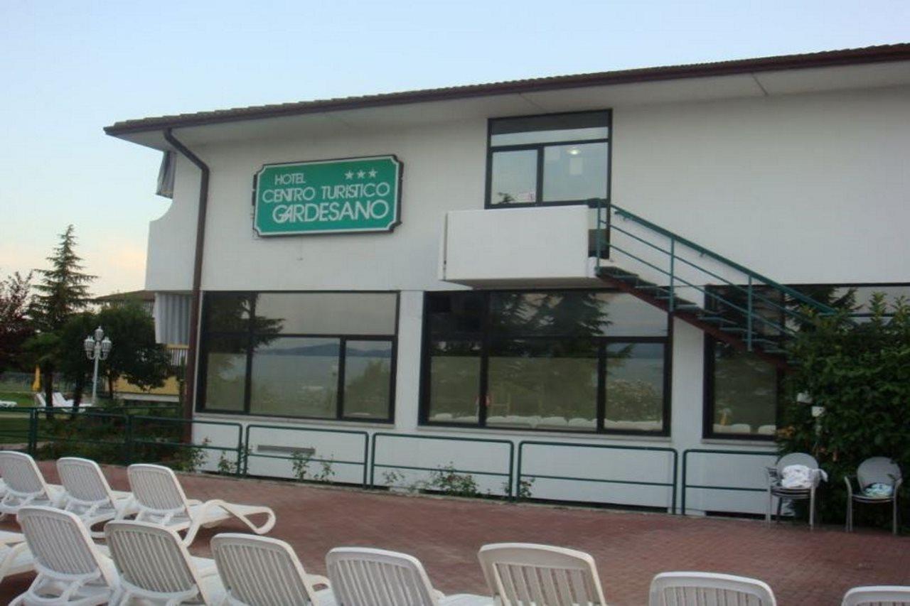 Hotel Centro Turistico Gardesano بوسولينغو المظهر الخارجي الصورة