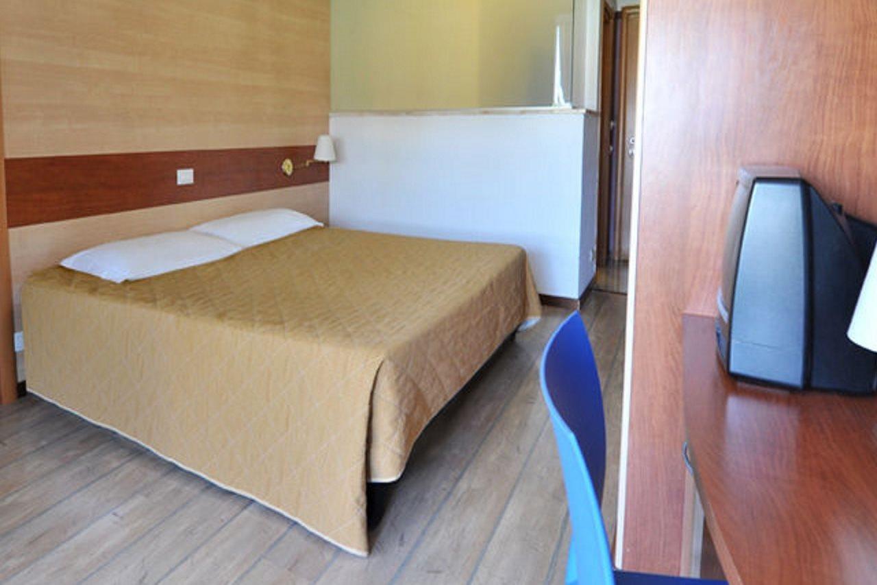 Hotel Centro Turistico Gardesano بوسولينغو المظهر الخارجي الصورة
