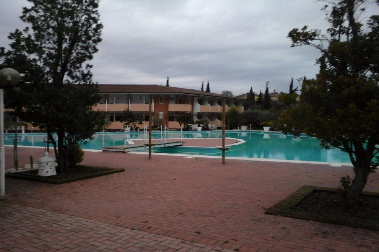 Hotel Centro Turistico Gardesano بوسولينغو المظهر الخارجي الصورة