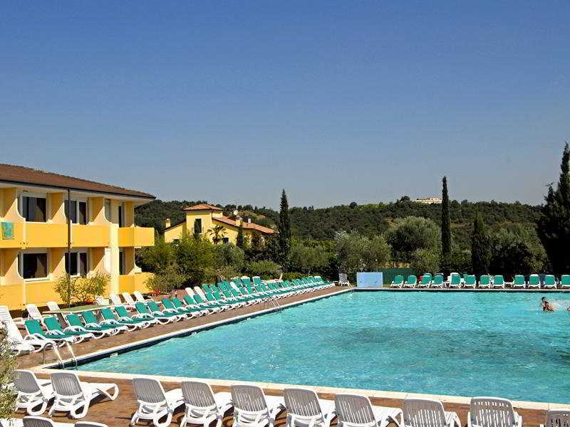 Hotel Centro Turistico Gardesano بوسولينغو المرافق الصورة