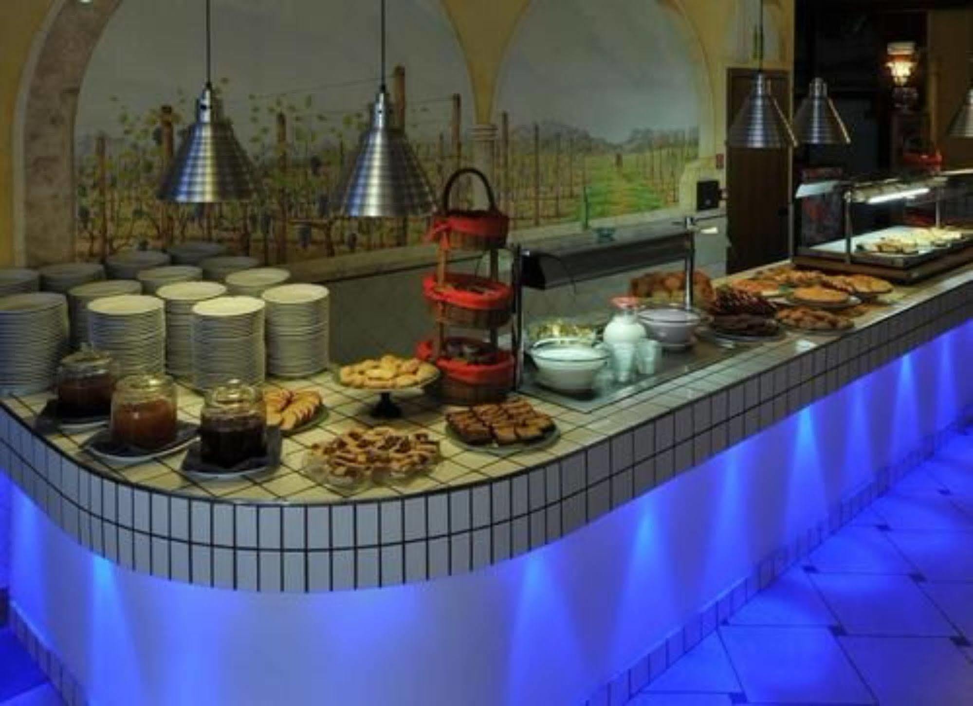 Hotel Centro Turistico Gardesano بوسولينغو المظهر الخارجي الصورة